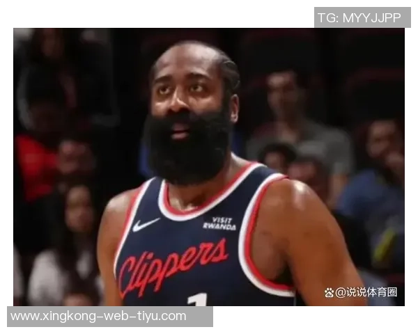 哈登精彩双撤步3加1后坐小范甘迪身旁畅谈篮球趣事 哈登精彩双撤步3加1后坐小范甘迪身旁畅谈篮球趣事