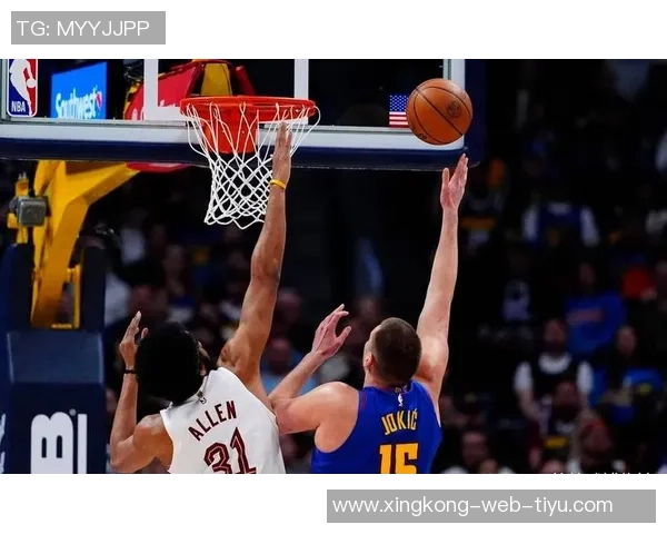 米切尔遭遇包夹表现起伏13投仅4中却收获准三双与6次失误